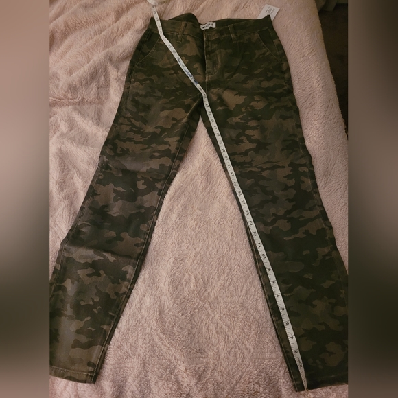 Meritage Camo Pants - Picture 6 of 7